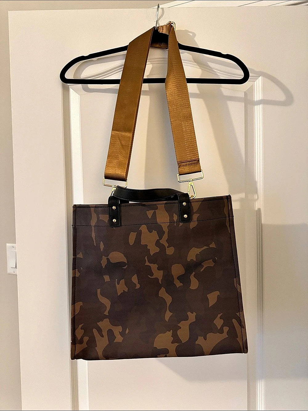 Camo Tote in Brown & Black Like New